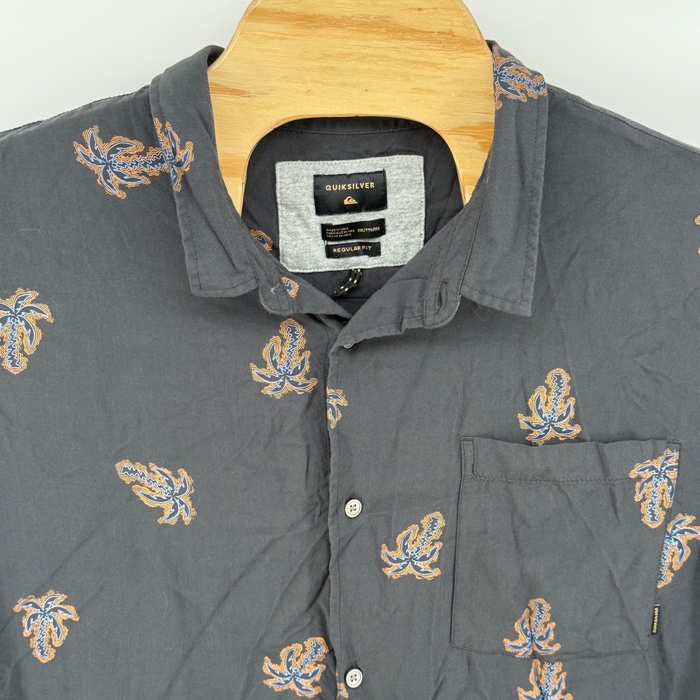 Quiksilver Mens XXL Regular Fit Short Sleeve Shirt‎ Palm Tree Print Gray
